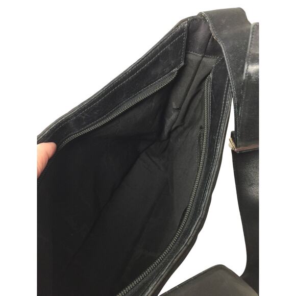 Salvatore Ferragamo Black Nylon Shoulder Bag - Picture 14 of 15